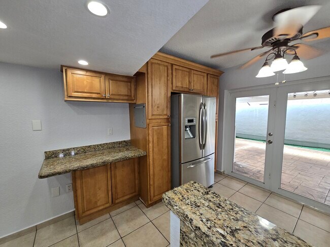 Building Photo - 2270 W 54th Pl