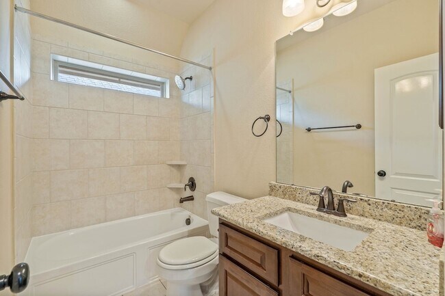 Building Photo - 166 Lindenberry Cir