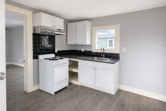 Building Photo - 2019 Beaver Ln