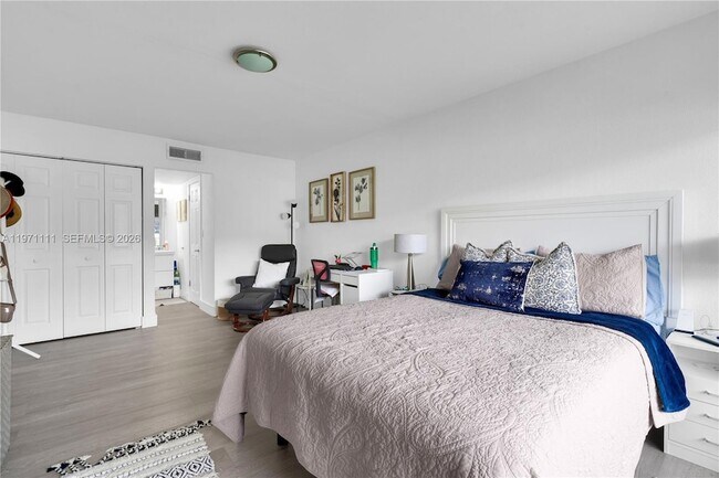 Building Photo - 830 NW 87th Ave