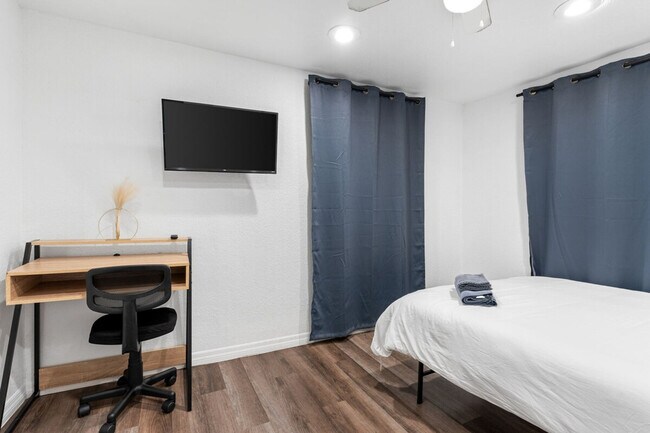 Building Photo - 4805 N 37th St