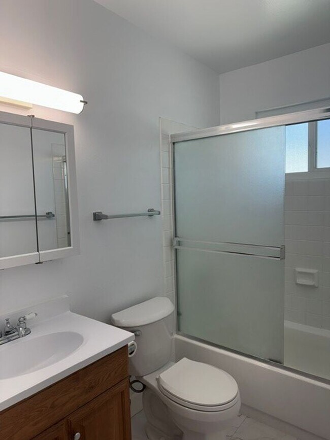 Building Photo - Beautifully Upgraded, 2 Bedroom 1 Bath Condo In a Great Location in South San Jose
