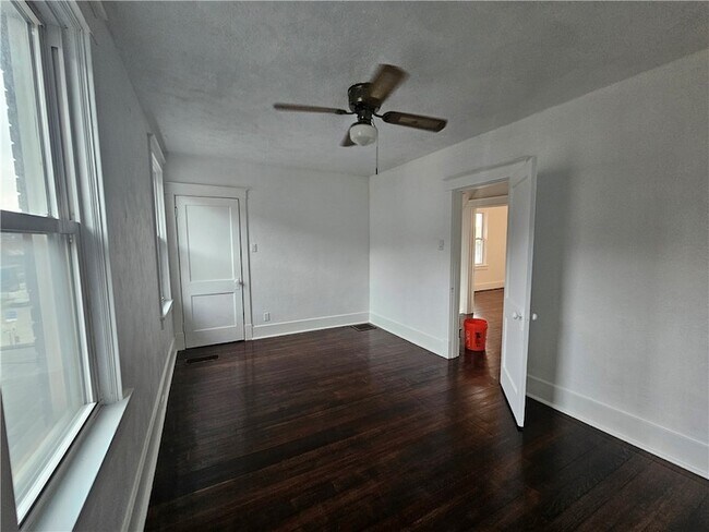 Building Photo - 1301 Broadway Ave