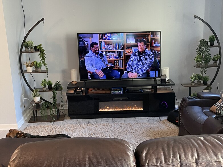 Building Photo - 5035 Clairmont Ct