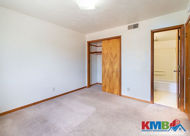 Building Photo - 119 Southview Dr