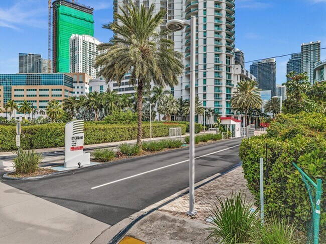 Building Photo - 350 S Miami Ave