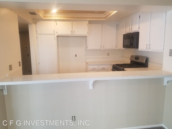 Building Photo - 2 br, 1.5 bath House - 28 Woodleaf