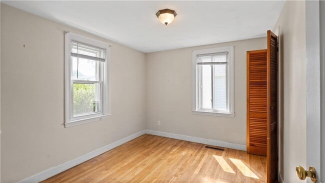 Building Photo - 92 Falcon Ave
