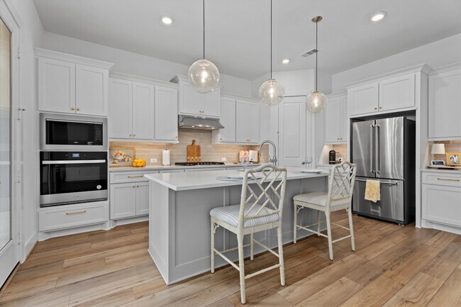 Building Photo - 10710 Verdant Hl