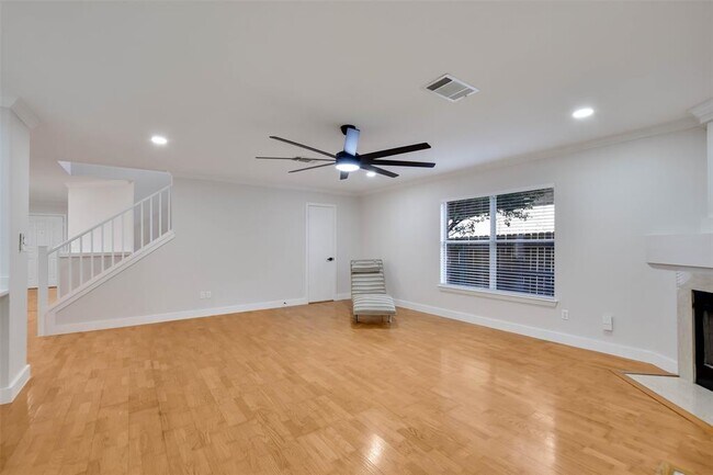 Building Photo - 10903 Claywood Dr