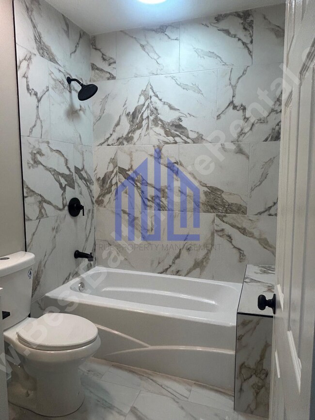 Building Photo - Coming Soon!!!!!! Spacious 3 Bedroom in We...
