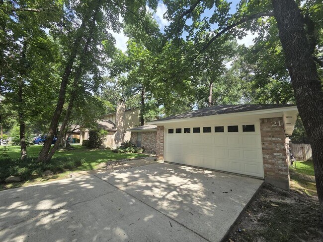 Primary Photo - 21 N Waxberry Rd