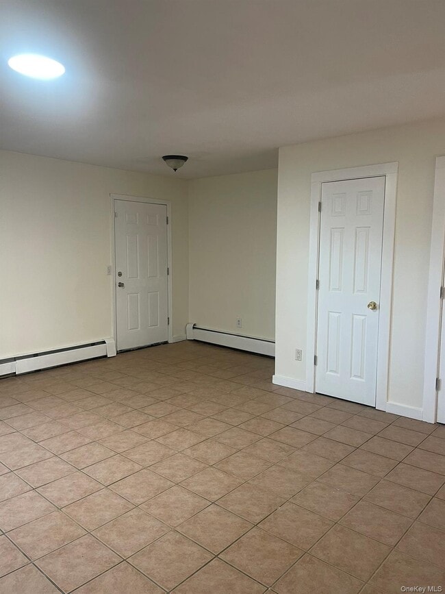 Building Photo - 18 Chaucer Ct