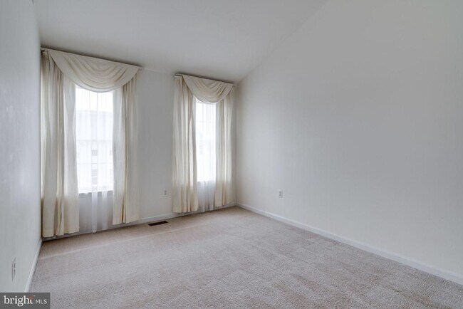Building Photo - 5136 Ballycastle Cir