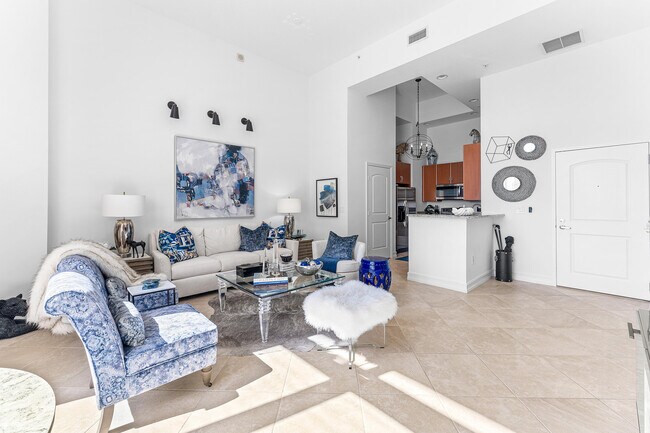 Building Photo - 701 S Olive Ave