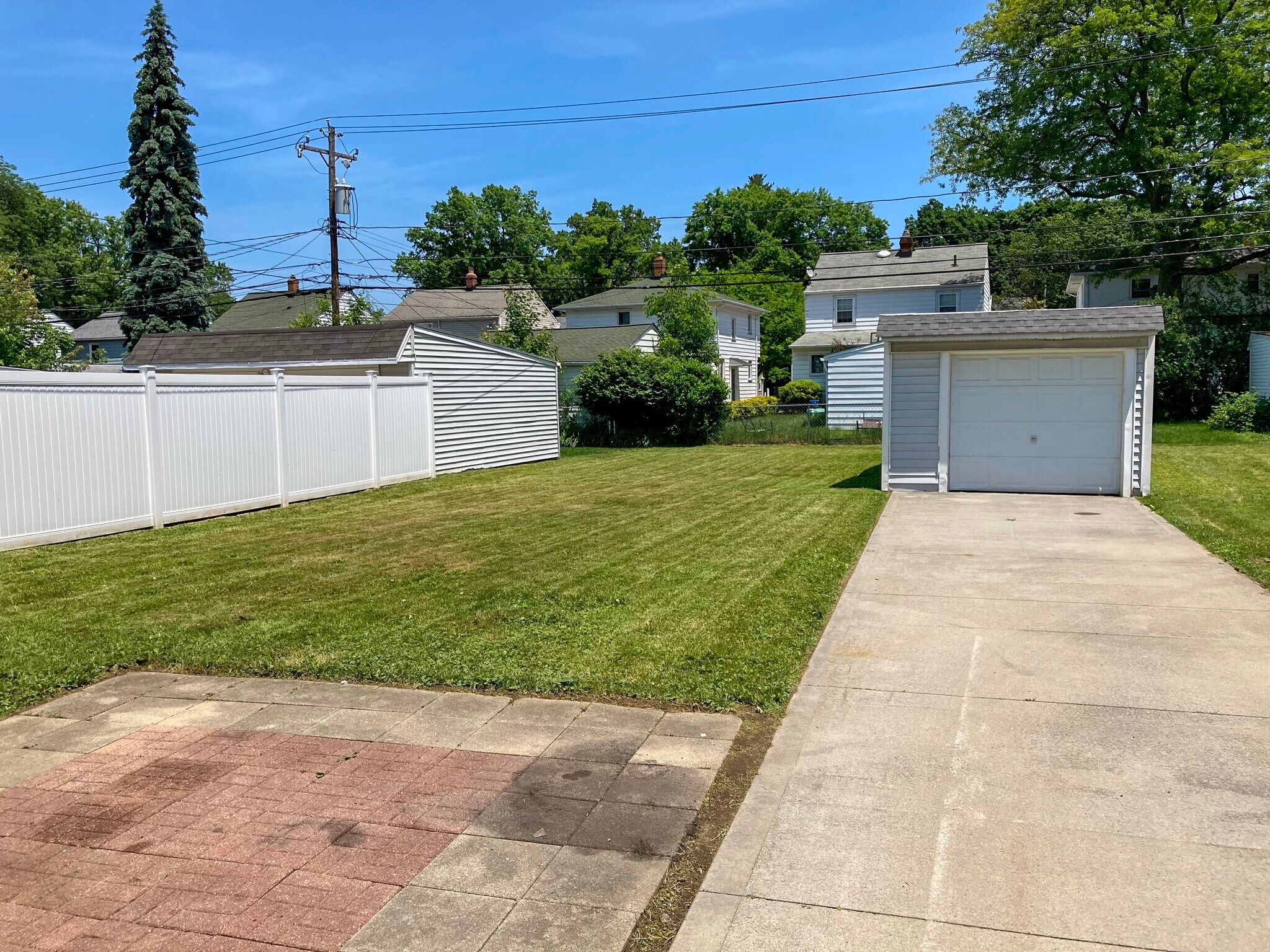 One Car Garage - 1121 Winston Rd
