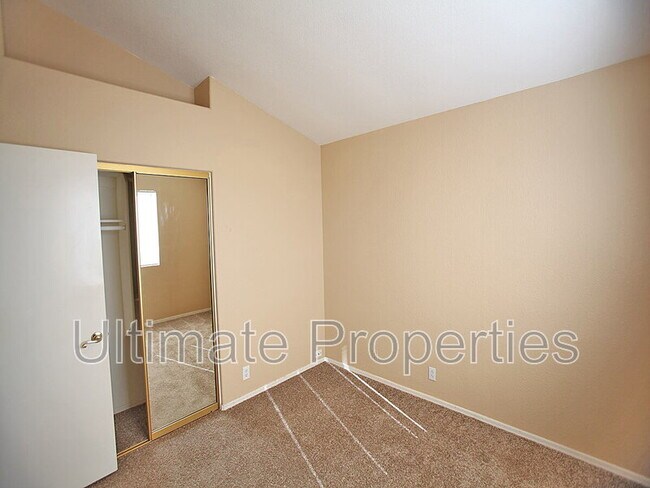 Building Photo - 6853 W State Ave