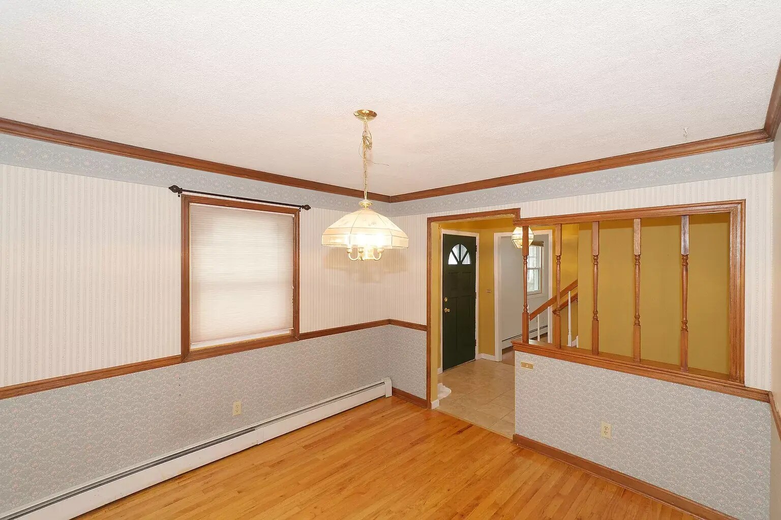 8 Sweet Brier - entryway - 8 Sweet Brier Dr