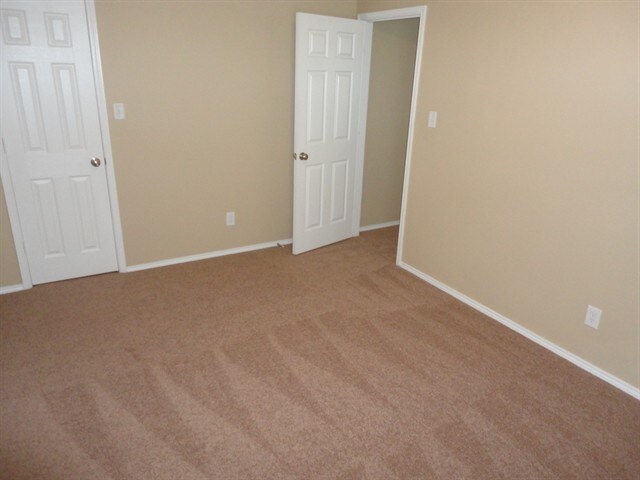 Building Photo - 5512 Parkview Hills Ln