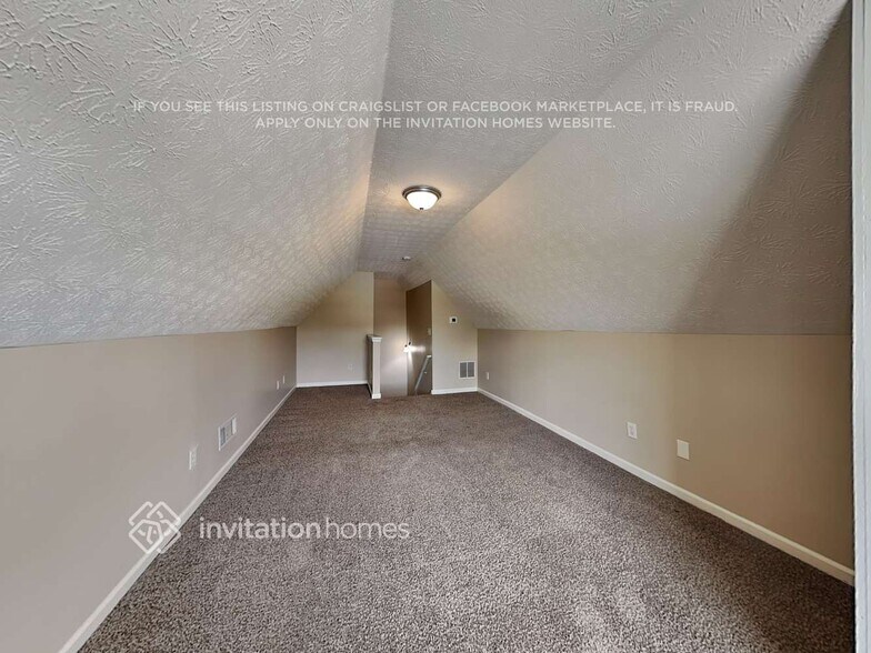 Building Photo - 65 Dartmouth Ct