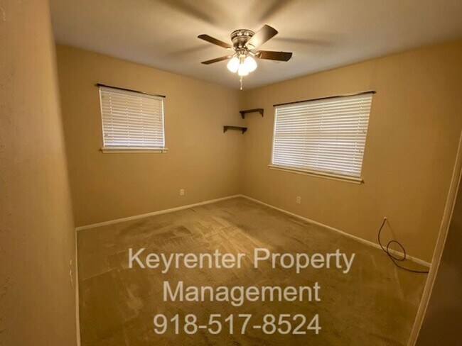 Building Photo - 3 Bed | 2 Full Bath | 31st & Memorial