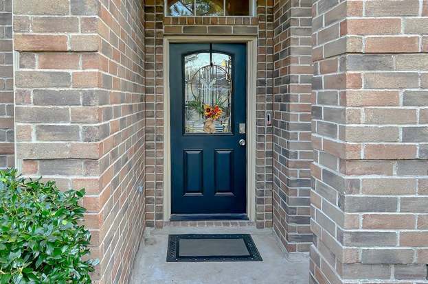 Building Photo - 1809 Village Ct Ln