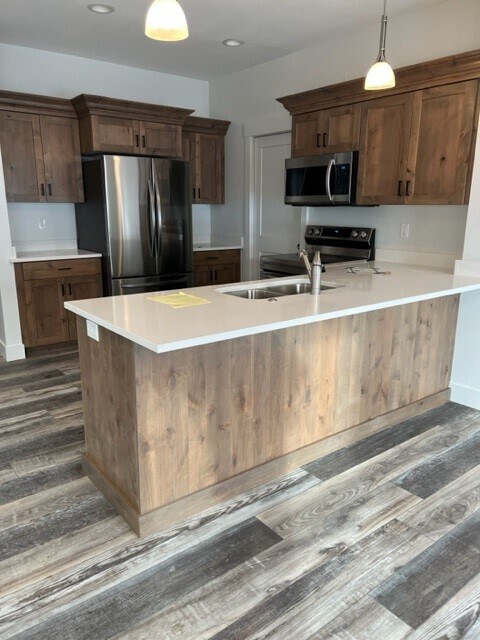 Building Photo - 310 Snake River Dr