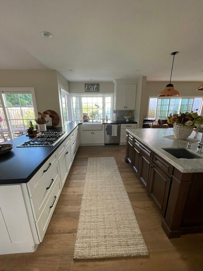 Building Photo - 48 Red Rock