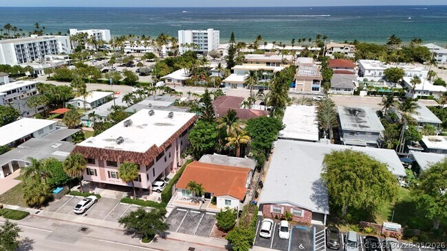 Building Photo - 4616 Bougainvilla Dr