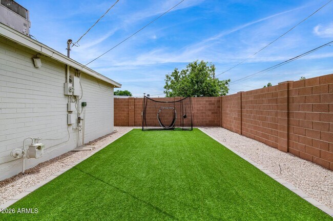 Building Photo - 4228 N 44th Pl
