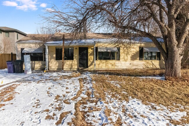 Building Photo - 3068 S Dexter Way