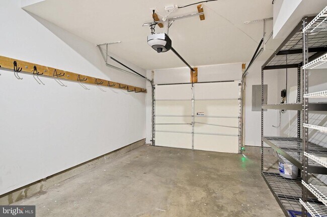 Building Photo - 20417 Bowfonds St