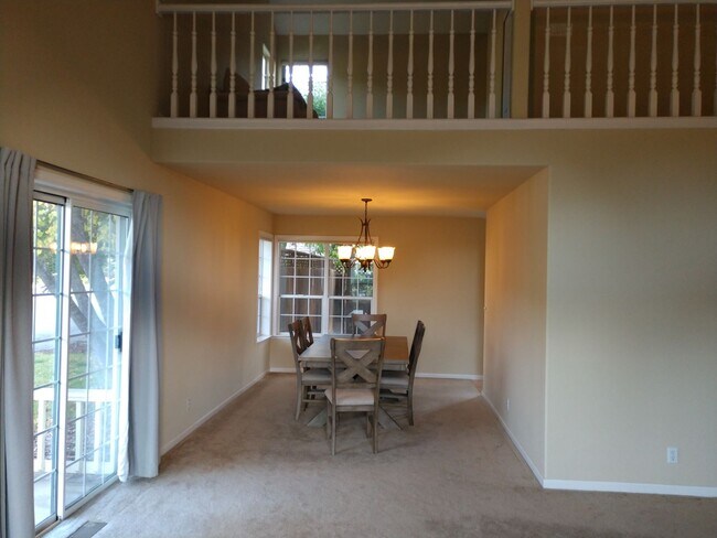 Building Photo - 3+ Bedroom Glen Ellen Home!