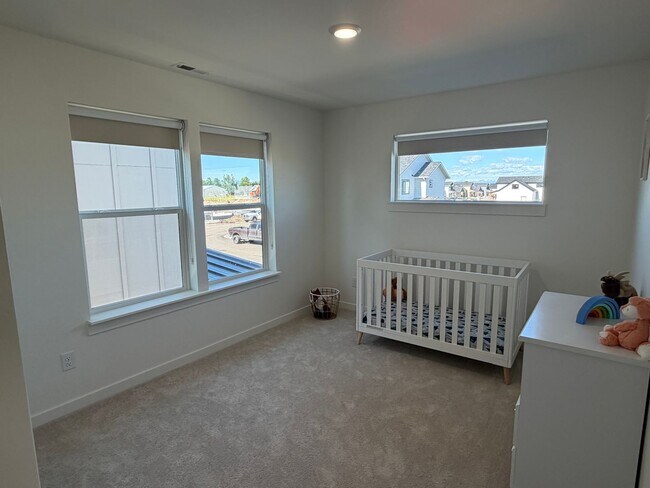 Building Photo - 828 Spaniel Ln