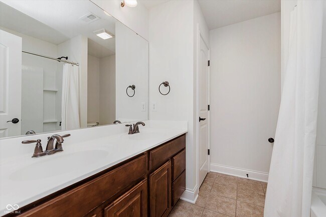 Building Photo - 10264 Normandy Way