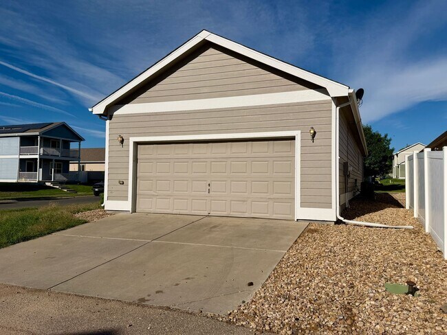 Building Photo - 4334 Pennyroyal Ln