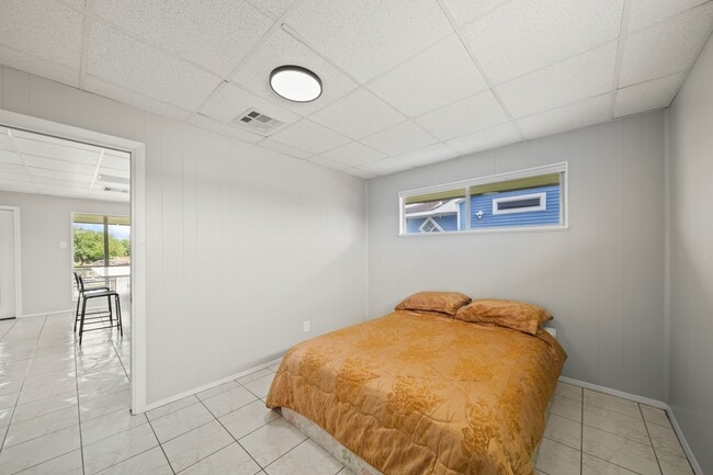 Building Photo - 1031 Star Dr