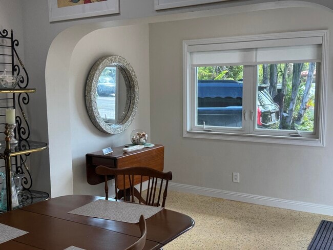 Building Photo - 3209 Norfolk St