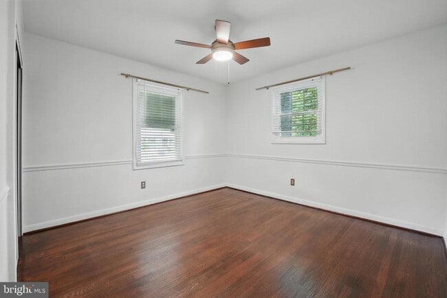 Building Photo - 7910 Bayberry Dr