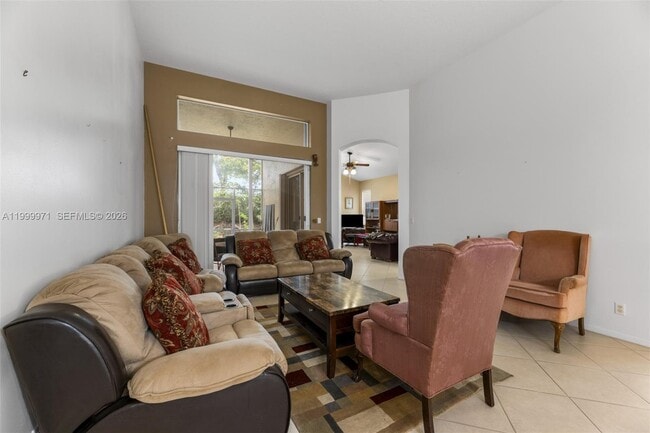 Building Photo - 7363 Via Luria