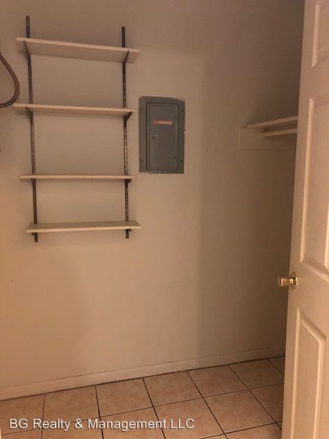 Building Photo - 2 br, 1.5 bath House - 102 Cougar Ridge #1