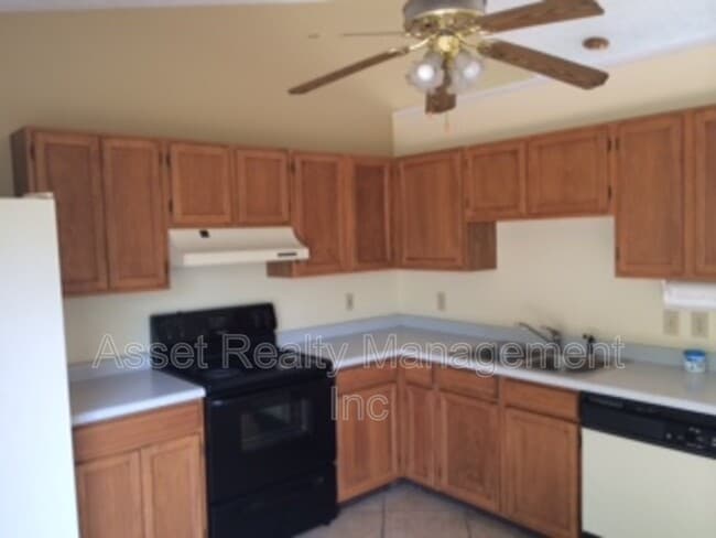 Building Photo - 4756 Brierley Dr