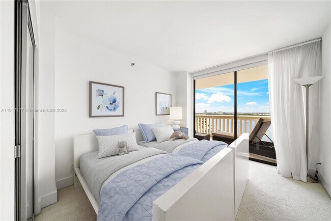 Building Photo - 1000 W Island Blvd