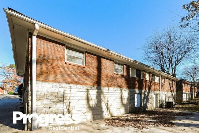 Building Photo - 1644 E Woodberry Ave