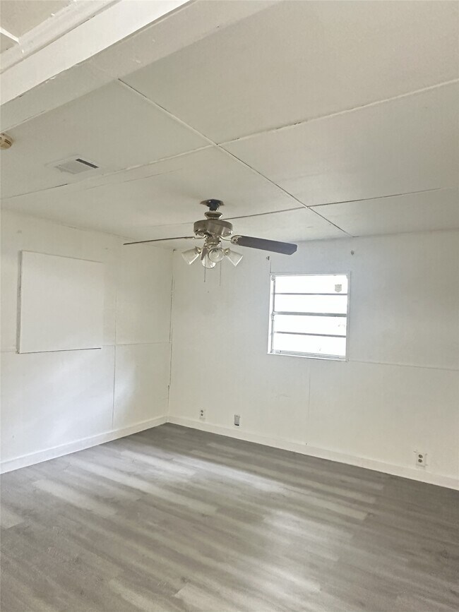 Building Photo - 4418 Ludwig Ln