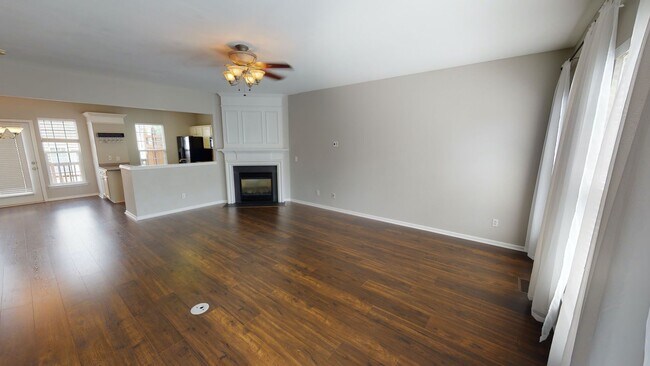 Building Photo - Double Master Townhome in South Park