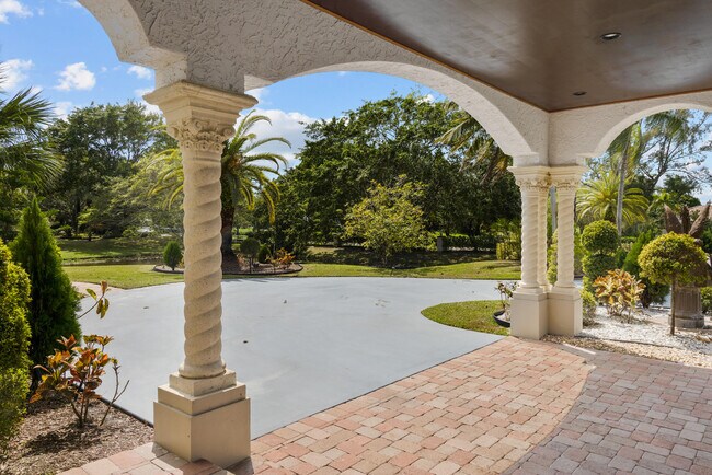 Building Photo - 10058 El Caballo Ct