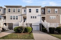 Building Photo - Charming Johns Island Retreat with Modern Amenities