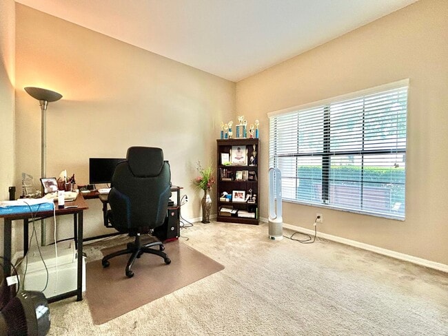 Building Photo - 4Bdrm 3Bath Spacious Home located in Misty...