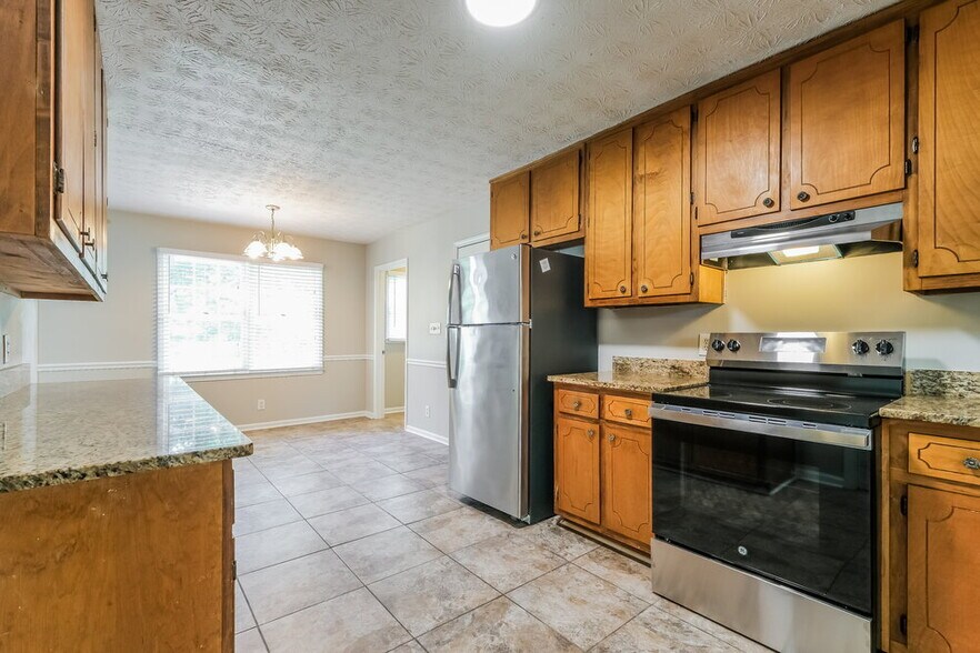 Building Photo - 3568 Fernbrook Dr